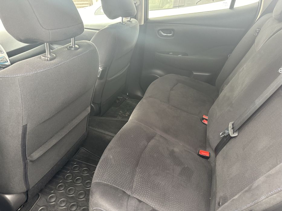 Продам Nissan Leaf 2014 г