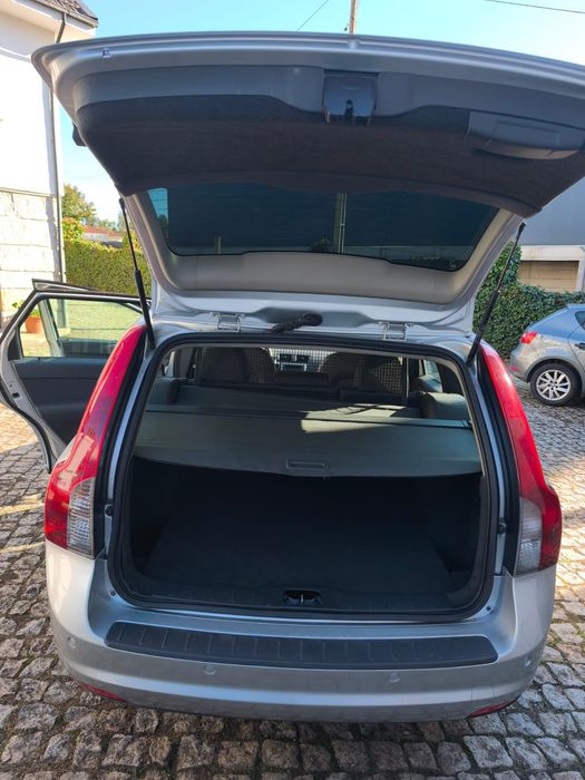 Volvo V50 diesel em bom estado
