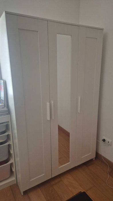 Roupeiro Ikea Brimnes