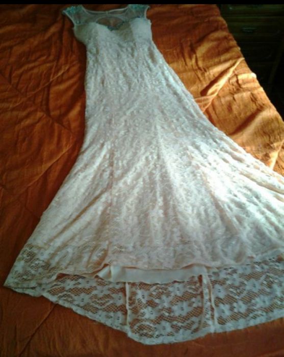 Vestido rosa claro  rendado elástico