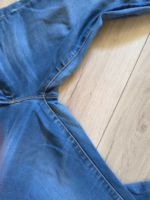 Jeansy damskie niebieskie