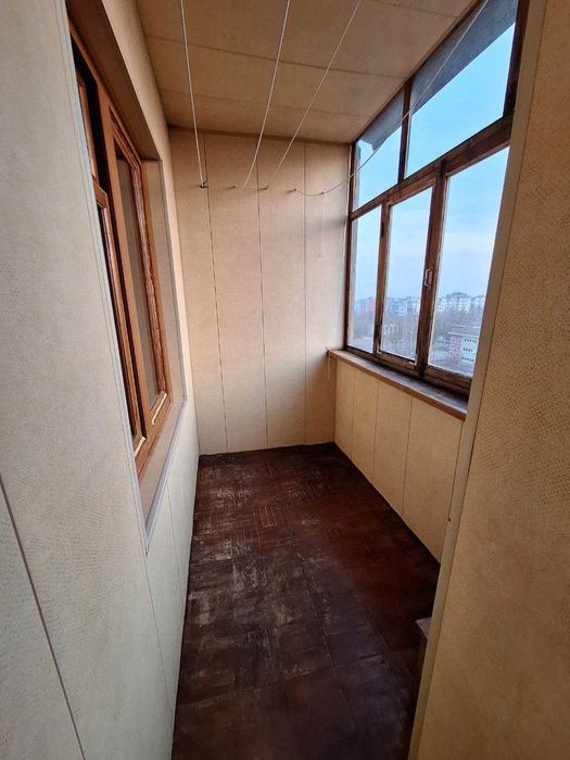 Продам 3 кімнатну квартиру по вул. Соборності (Доценка).єВідновлення.