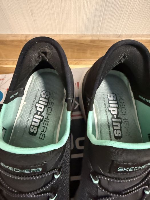 Skechers slip-ins