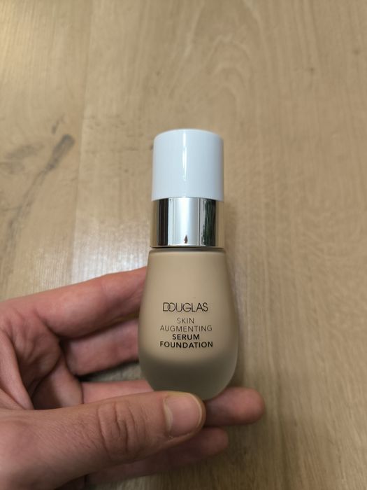 Podkład Douglas Skin Agumenting Serum Foundation 3.5LN Beige