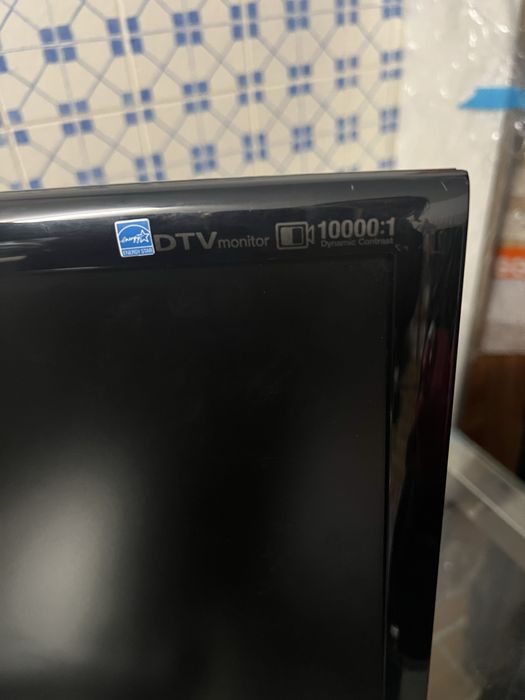 Samsung Monitor LCD Com sintonizador de TV - 19"