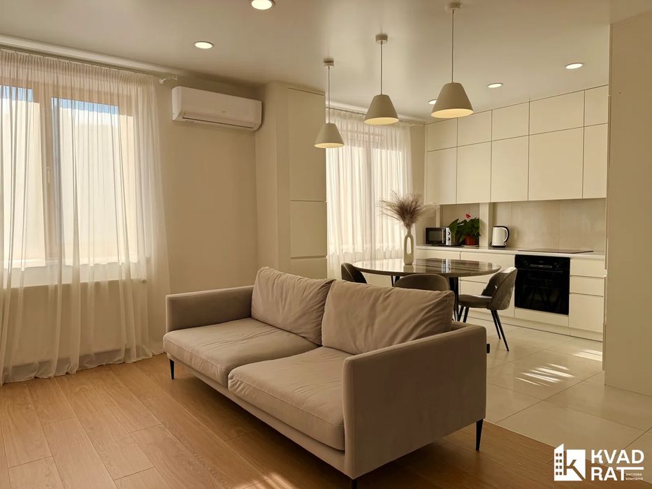 Продаж просторої однокімнатної квартири з ремонтом у Європейське  Сіті