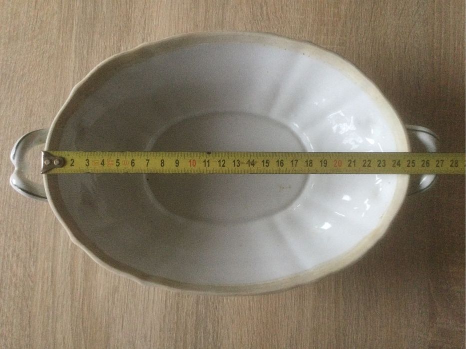 Zestaw antyk - waza , salaterka , sosjerka.