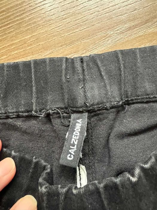 spodnie CALZEDONIA czarne z przetarciami roz 38 M