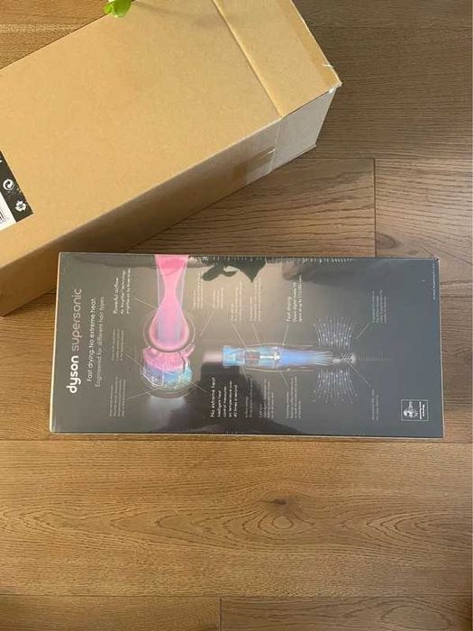 Prezenty świąteczne Suszarka do włosów Dyson – fabrycznie nowa