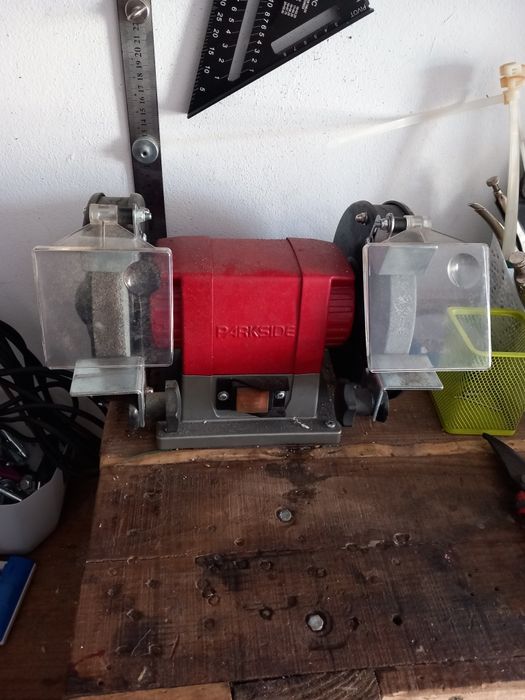 Esmeril marca parkside.