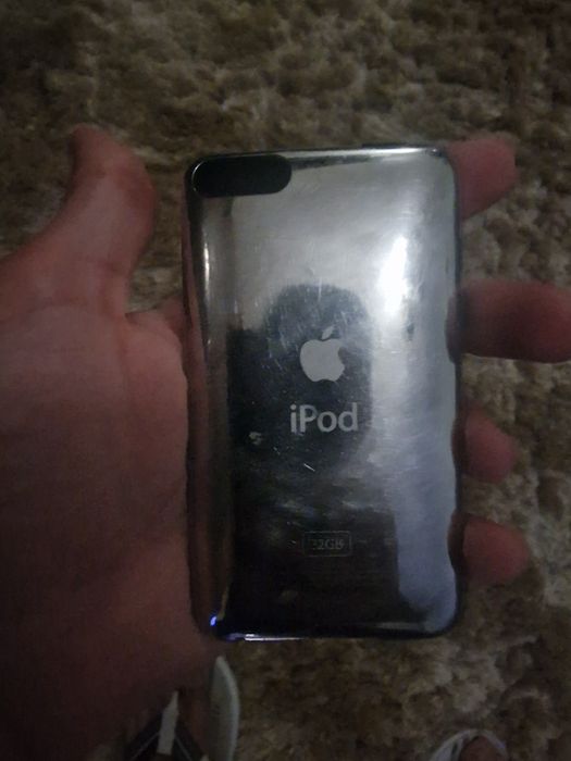 iPod Touch 2ª Gen 32GB (A1288) + Cabo – Para Utilizar/Peças / Reparar