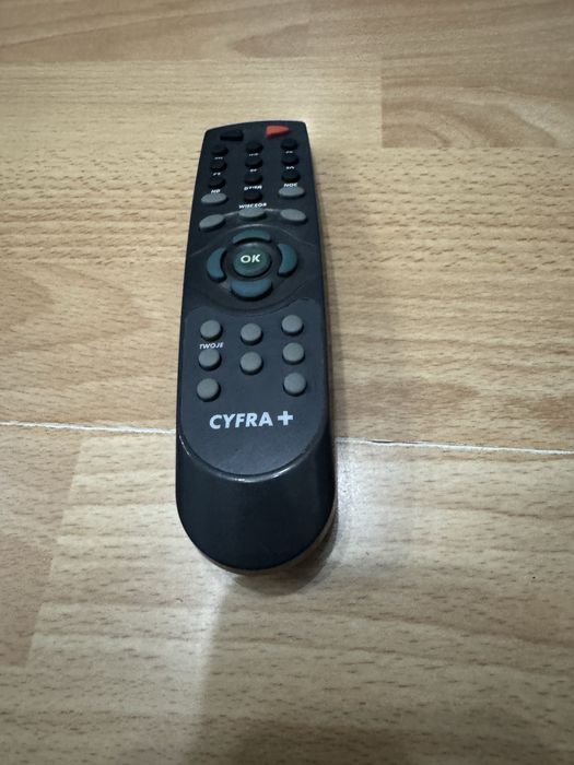 Sprawny Pilot do tv cyfra plus + dekodera