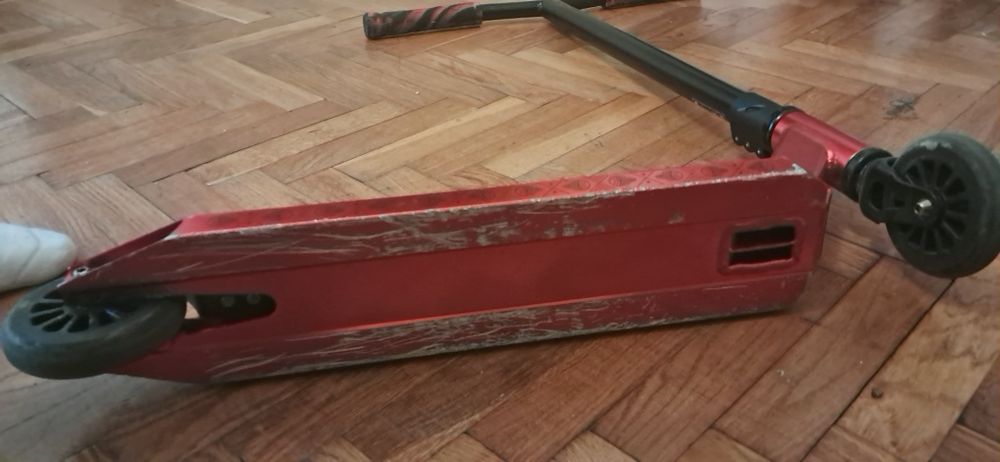 sprzedam hulajnoge wyczynową