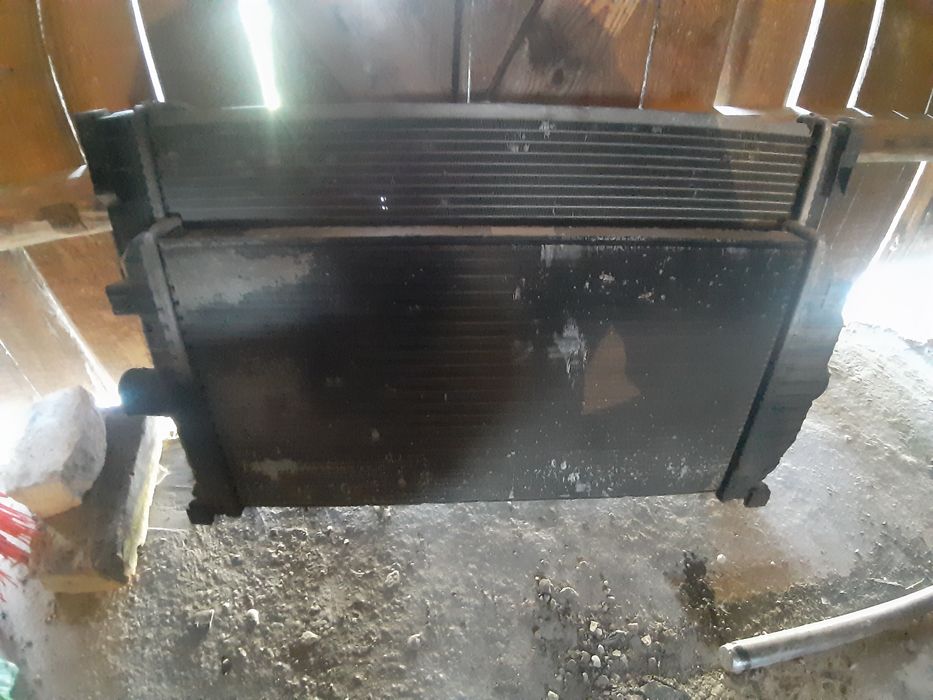 Продам комплект радіаторів з вентилятором рено лагуна 1 1.9 дизель