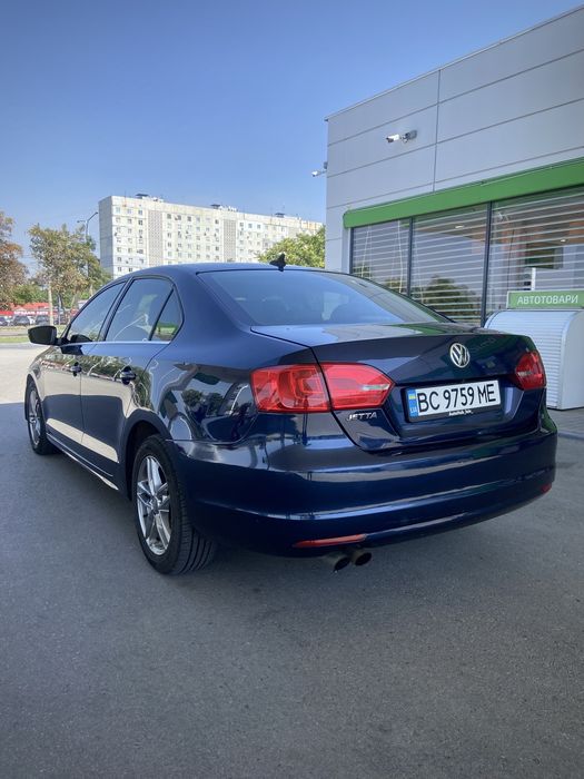 Volkswagen Jetta 1.8 турбо бензин