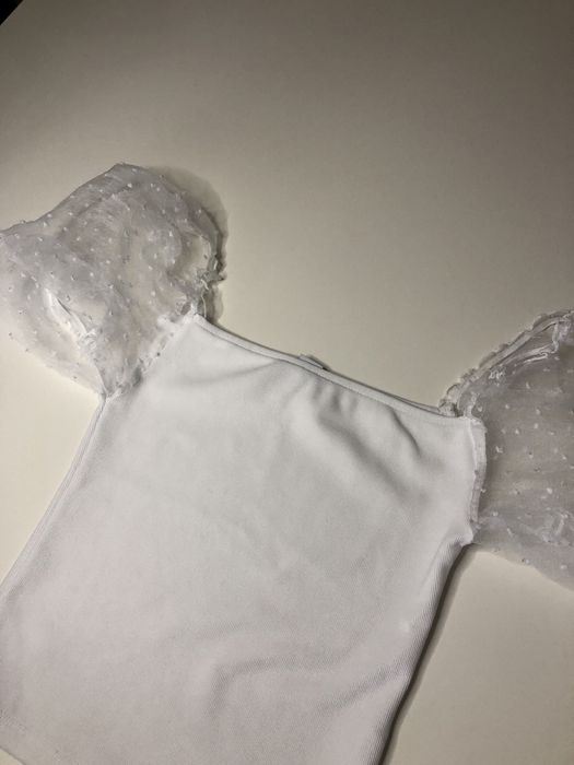 Bluzka z bufiastymi rękawami