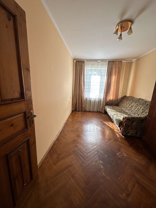 Продам 2 кімнатну Довженка.Сихів. Сихівський район