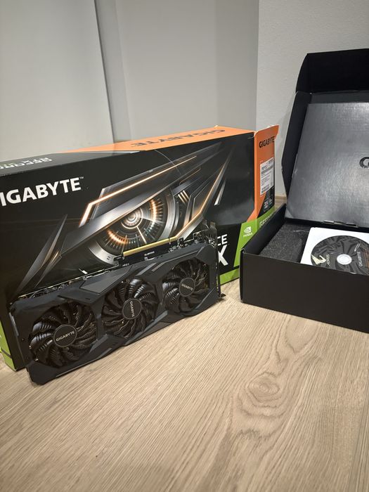 Karta Graficzna Geforce RTX 2060 6GB oraz plyta glowna gigabyte b360 + intel core i5 8400 znajdujacy sie juz na plycie glownej