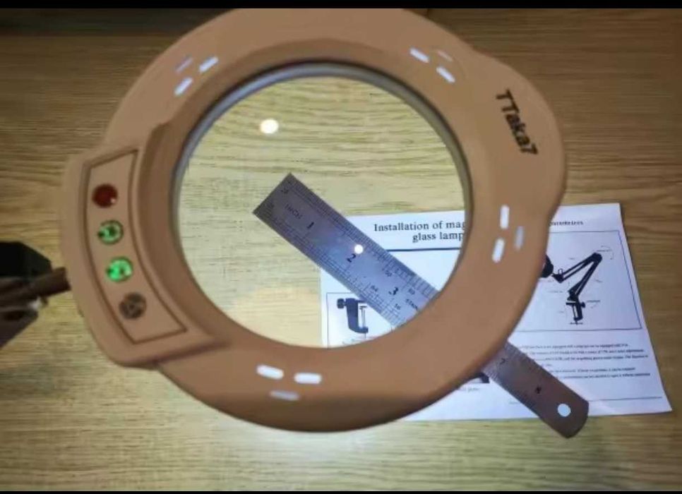 Настільна лампа-лупа з на струбцині,живлення від usb,павербанка.