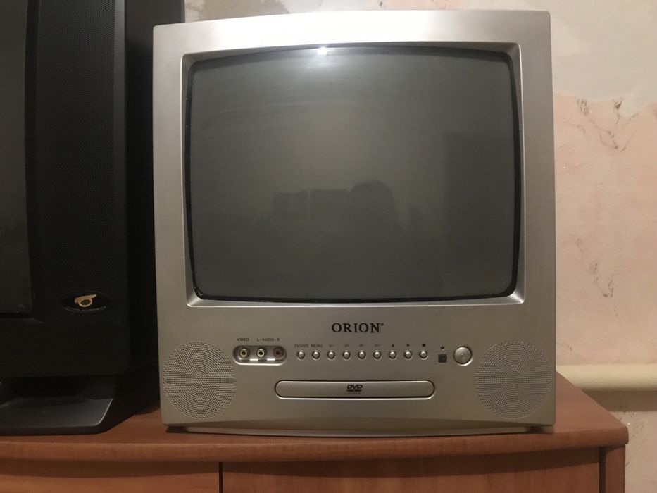 Продам телевизор для кухни