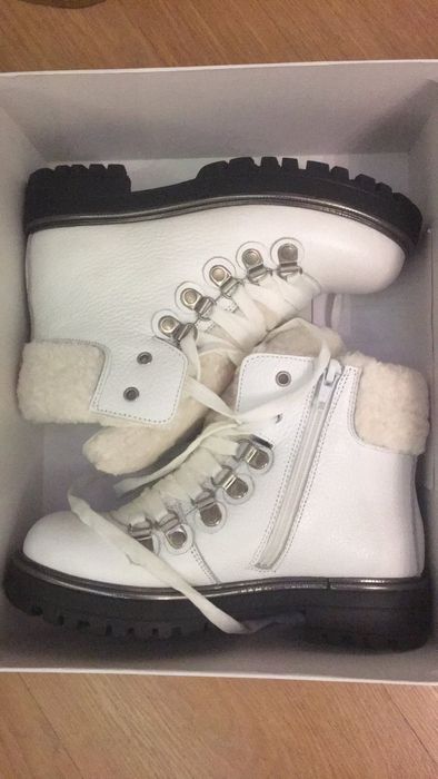 Ботинки Evie 33р Новые