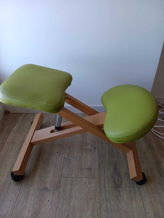 Cadeira ergonómica de joelhos