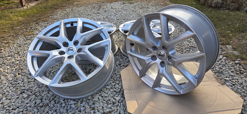 Oryginalne felgi Volvo 18 5x108 XC60,XC90 V60 V90 V70 V40,S60,S90