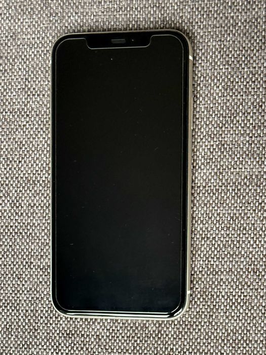 Smartfon Apple iPhone 11 4GB / 64GB White stan idealny