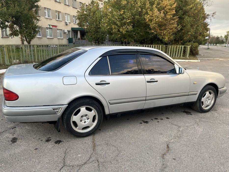 Mersedes-Benz w210
