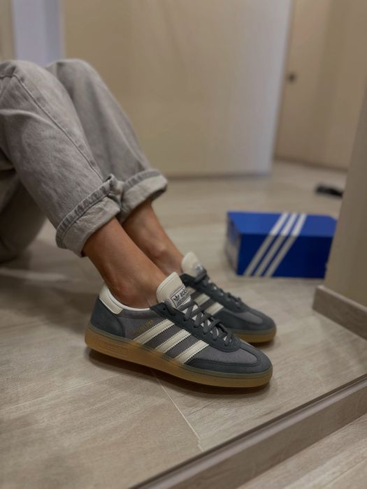 Жіночі оригінальні кросівки Handball spezial Art:IH6588