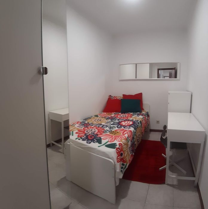 Alugo quarto em Braga