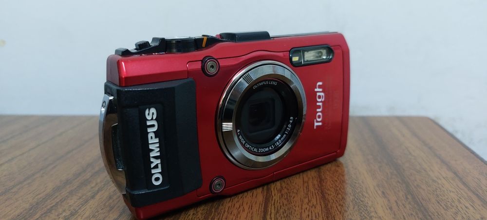 Máquina Fotográfica OLYMPUS TG-3