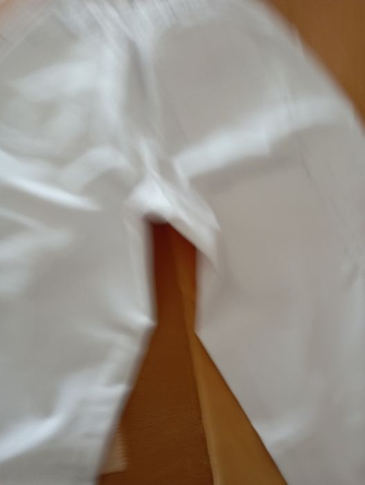 White Sport Pants with Pockets, Zipper Closure, and Elastic Waistband – Uniforms, Size 40, Brand New64737772565762123