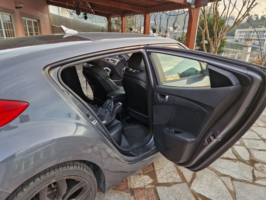 Hyundai veloster64695014694786122