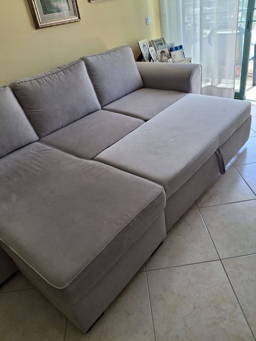 Devido a mudança vendo sofà-cama com as dimensòes 250 x 95 x 153 cm., em excelente estado, como novo