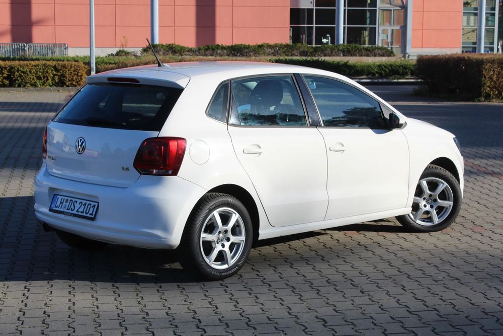 Volkswagen Polo 1.4MPI 86PS 2011r. SUPER STAN