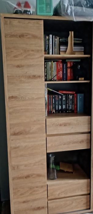 Sprzedam szafę i szafkę