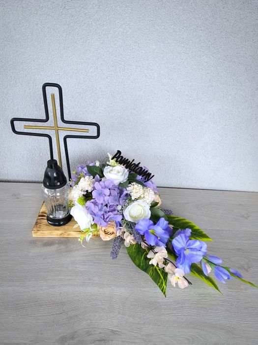 Stroik na grób cmentarz Krzyż