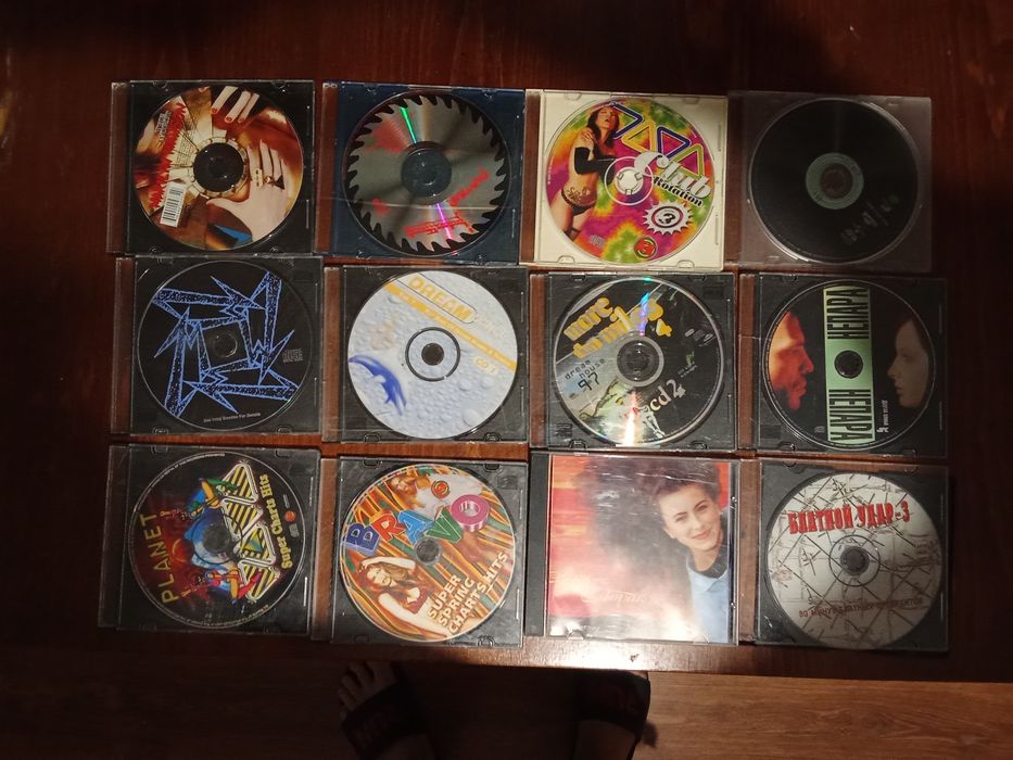 CD диски б/в в хорошому стані