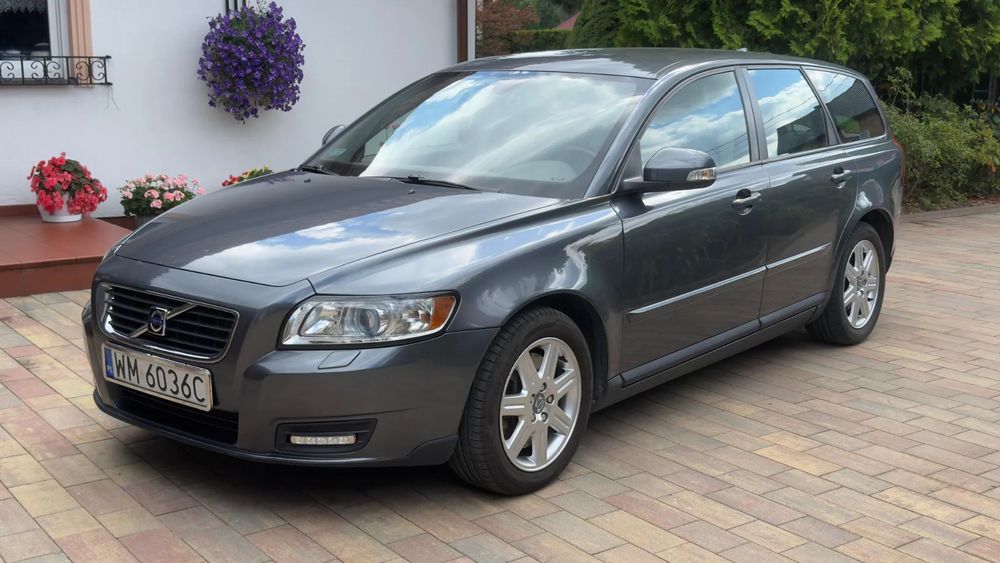 Volvo V50