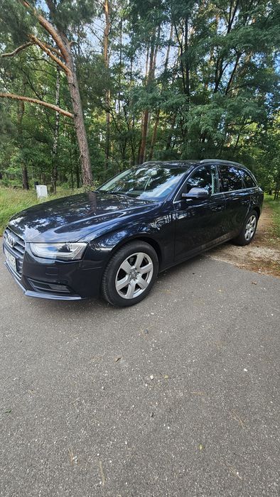 Audi A4B8 2.0TDI 143KM avant manual polift  samochód osobowy
