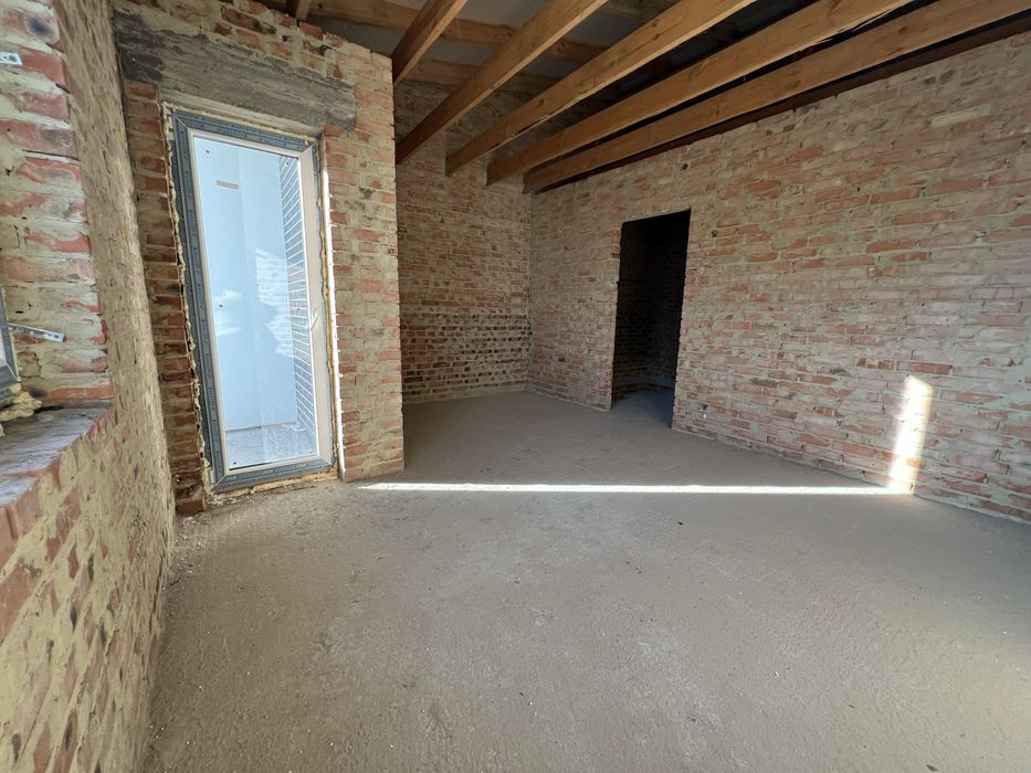 Продаж котеджа з газом та підключеними міськими комунікаціями