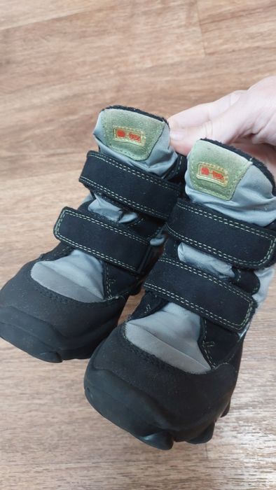 Продам детские сапожки фирменные зимние 25размер. Elefanten.