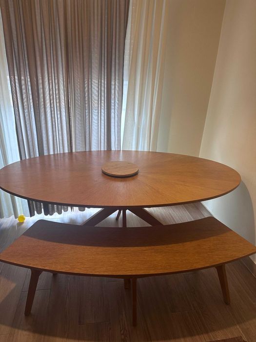 Mesa Oval Tallin em madeira com efeito carvalho