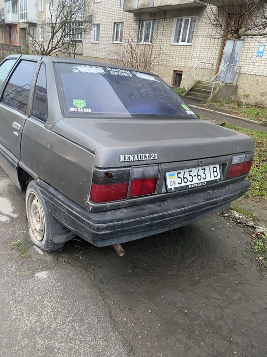 Терміново.! Продам Рено 21  1.7 газ/бензин ( можливий обмін )
