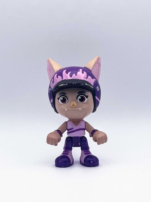 Betty McBat Figura de Ação Top Wing Hasbro (2018)
