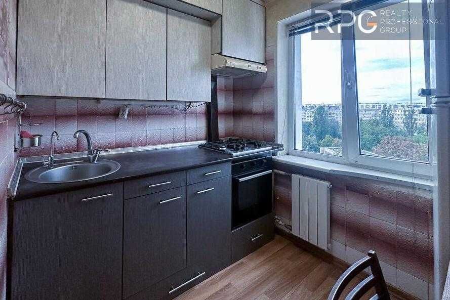 Продається 3к. квартира по вул. А.Солов'яненка,8  рк