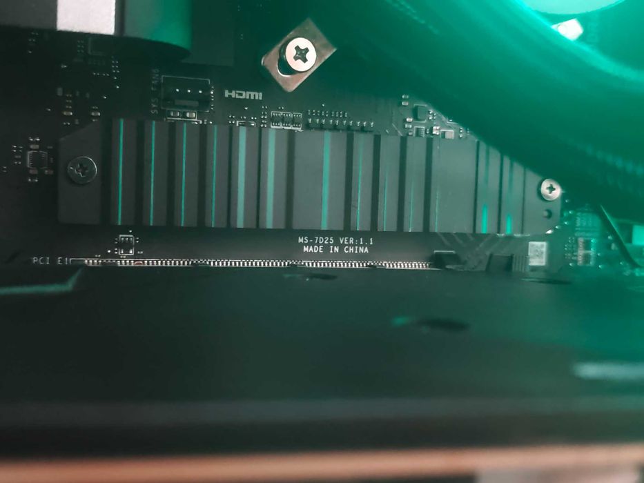 Computador Gaming (i5 12ª Gen / RX 6750 XT / 64GB RAM)