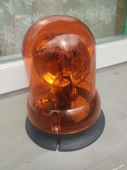 Проблискувачий маячок 12v