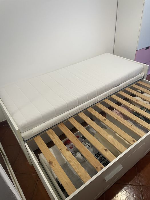 Cama dupla ikea